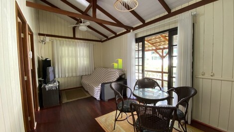 Está bela casa é a certeza de férias perfeitas para você e sua...