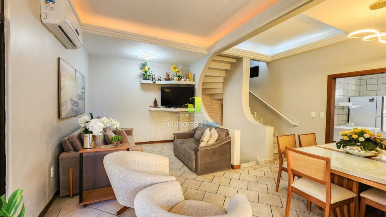 Apartment for vacation rental in Bombinhas (Praia de Bombas)