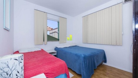 Hermosa casa de 3 habitaciones, a una cuadra de la playa en Bombinhas / SC!