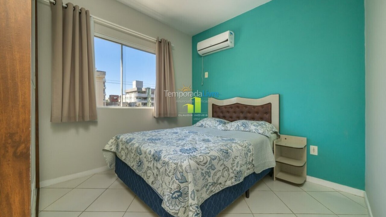 Apartment for vacation rental in Bombinhas (Praia de Bombas)