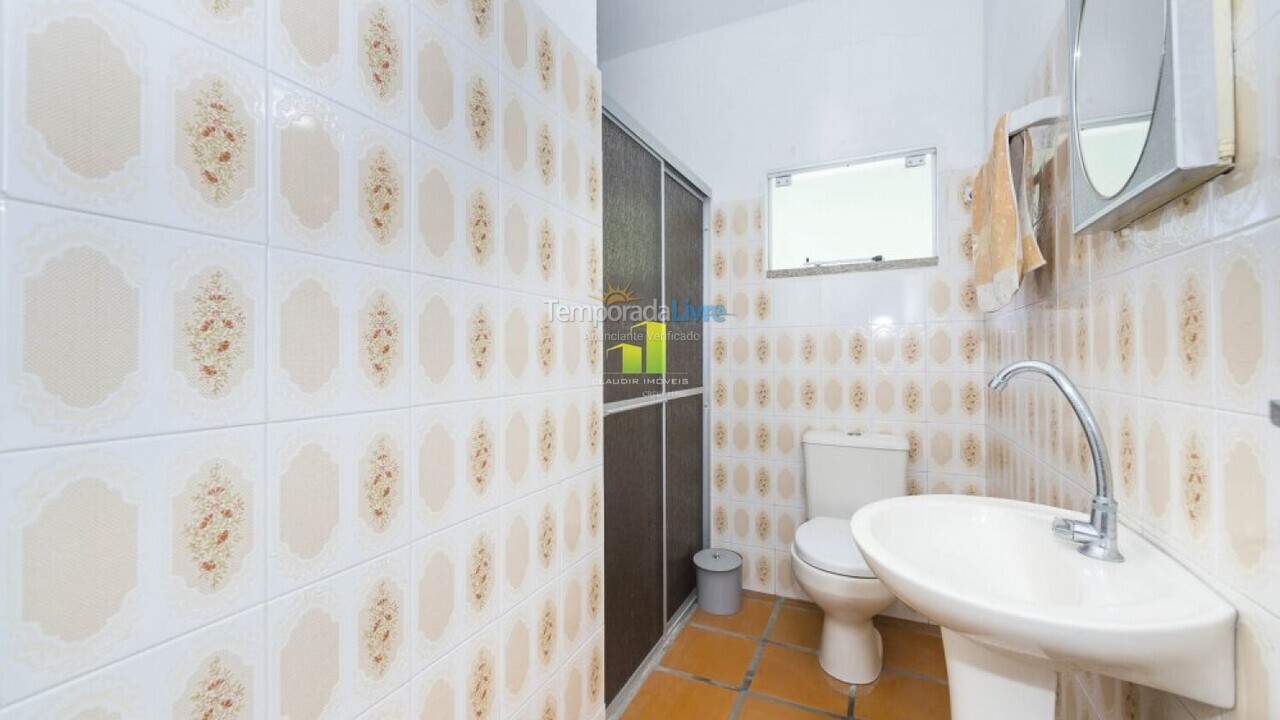 Casa para alquiler de vacaciones em Bombinhas (Praia de Bombas)