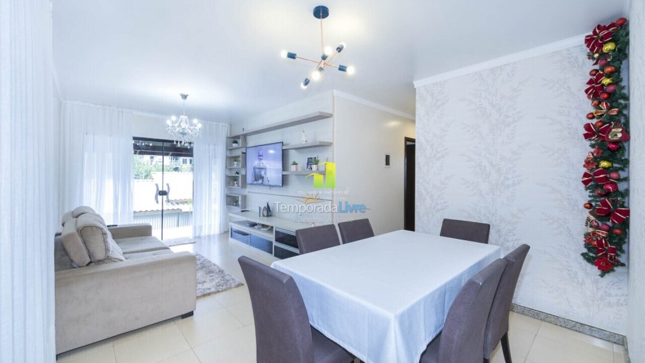 Casa para alquiler de vacaciones em Bombinhas (Praia de Bombas)