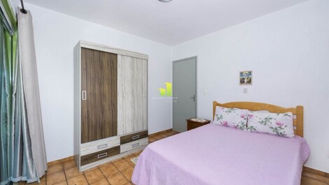 Hermosa casa de 3 habitaciones, a una cuadra de la playa en Bombinhas / SC!