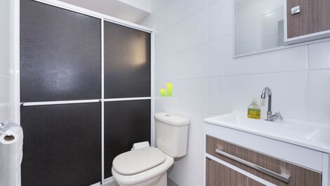 Hermosa casa de 3 habitaciones, a una cuadra de la playa en Bombinhas / SC!