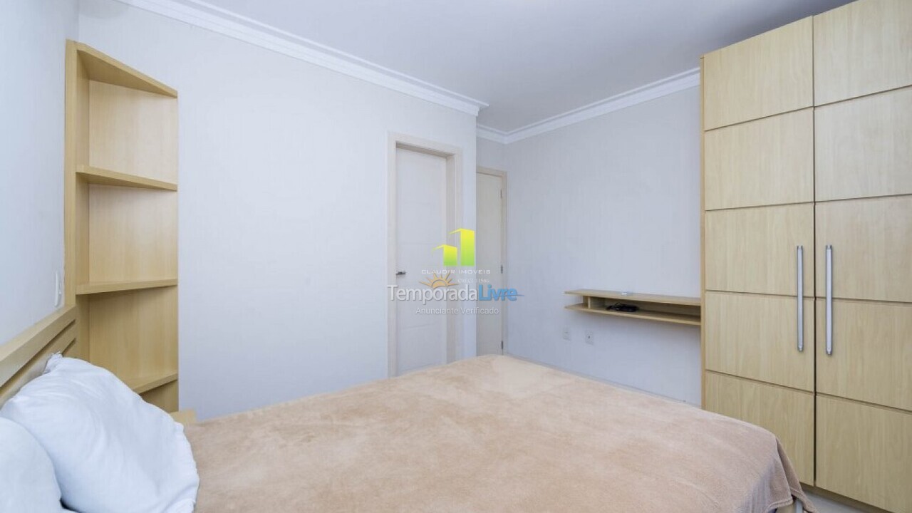 Apartamento para aluguel de temporada em Bombinhas (Praia de Bombas)