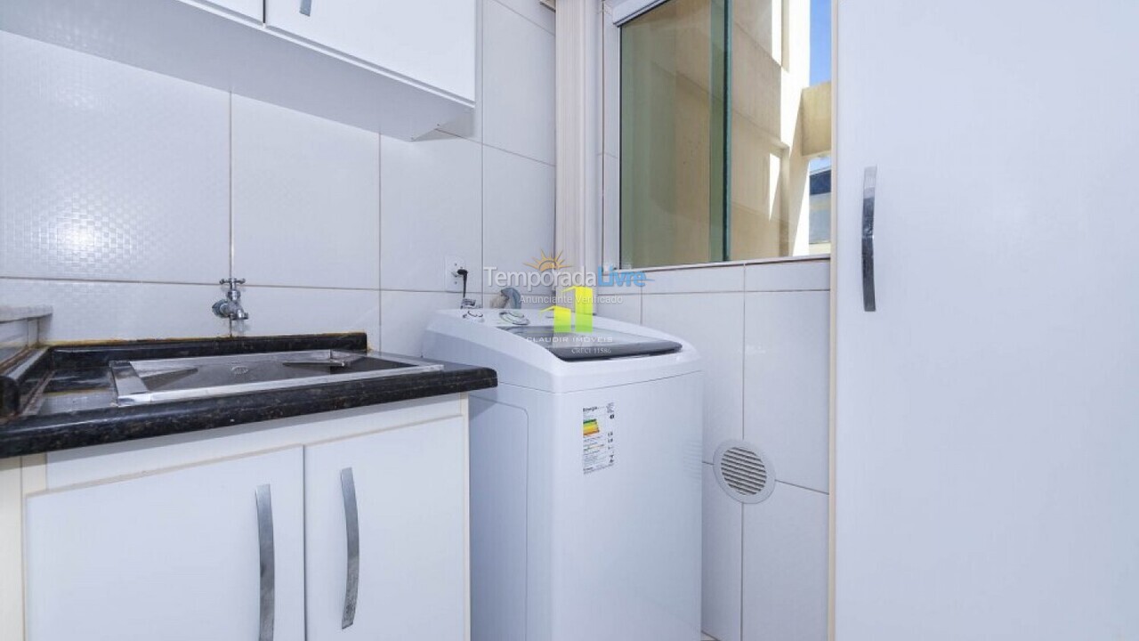 Apartment for vacation rental in Bombinhas (Praia de Bombas)