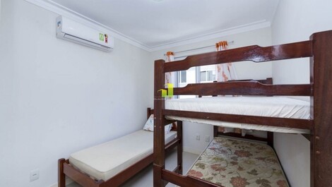 Características : 1 suíte com cama de casal e ar condicionado; 1...