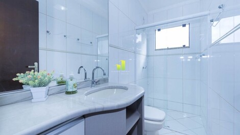 Hermosa casa de 4 dormitorios con un hermoso jardín, ubicada en...