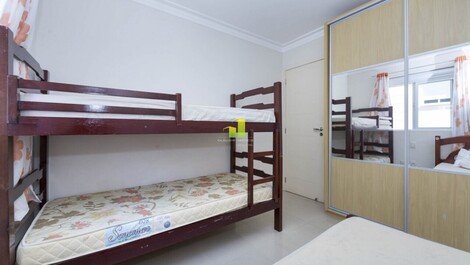 Características : 1 suíte com cama de casal e ar condicionado; 1...