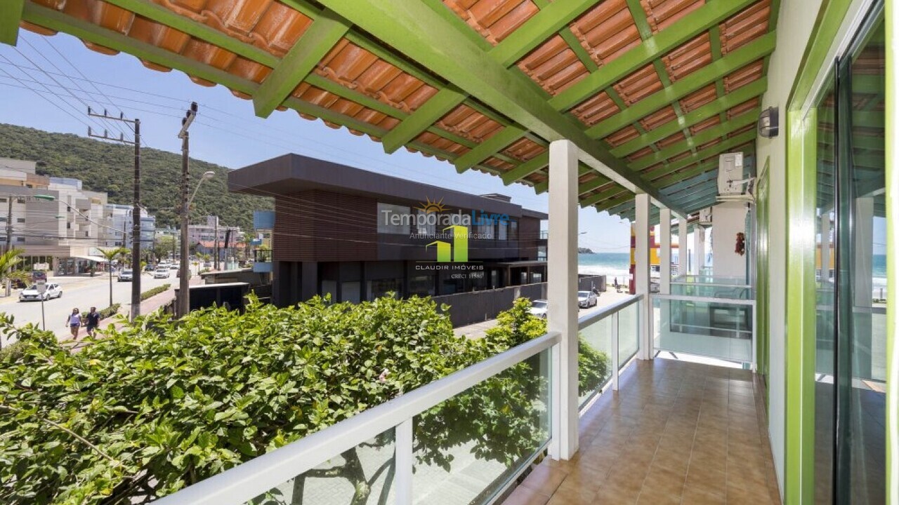 Casa para alquiler de vacaciones em Bombinhas (Praia de Bombas)