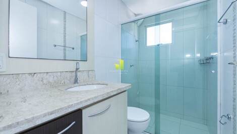 Características: 1 Master suite con aire acondicionado...