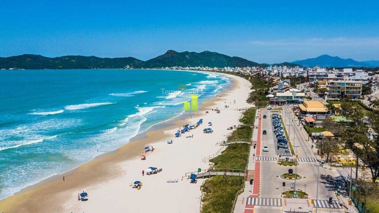 Apartamento para aluguel de temporada em Bombinhas (Praia de Bombas)