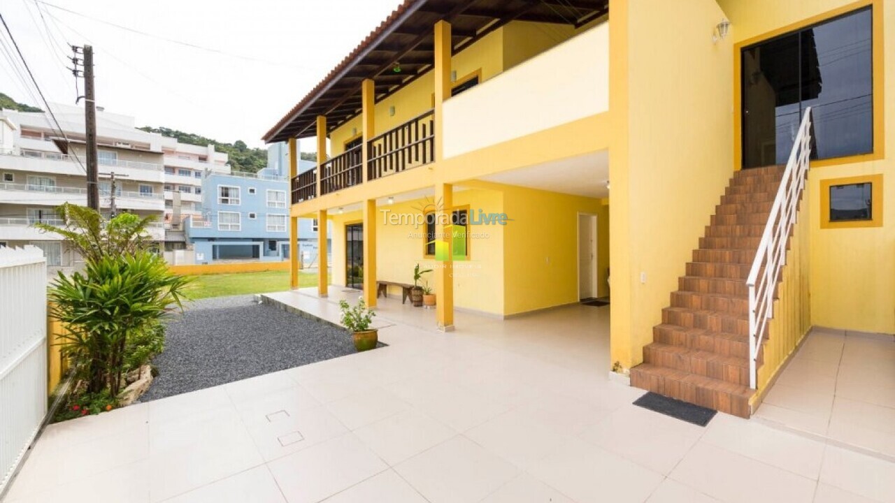 House for vacation rental in Bombinhas (Praia de Bombas)