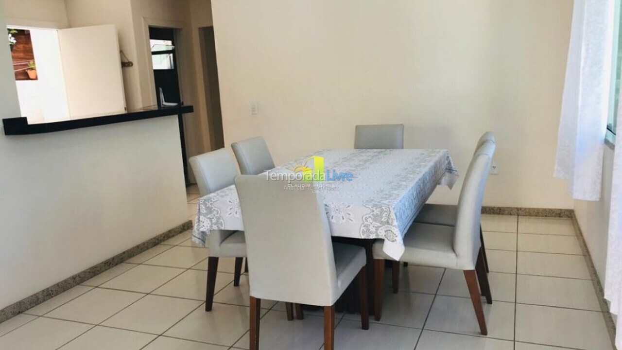 Casa para aluguel de temporada em Bombinhas (Praia de Bombas)