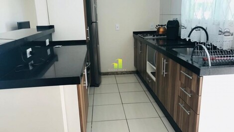 Linda Casa de 3 dormitórios, para até 8 pessoas na Linda Praia de...