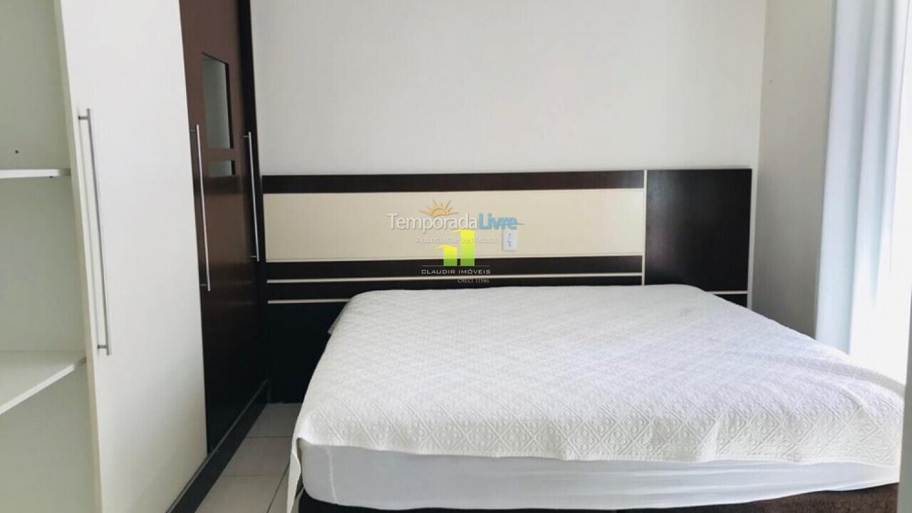 Casa para aluguel de temporada em Bombinhas (Praia de Bombas)