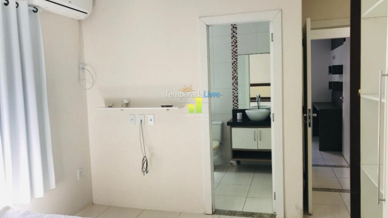 Casa para aluguel de temporada em Bombinhas (Praia de Bombas)