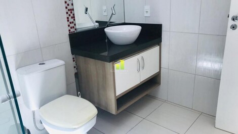 Linda Casa de 3 dormitórios, para até 8 pessoas na Linda Praia de...