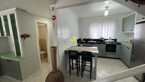 Charming house on the beachfront, Bombas Beach - SC....