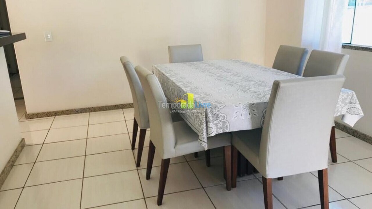 Casa para aluguel de temporada em Bombinhas (Praia de Bombas)