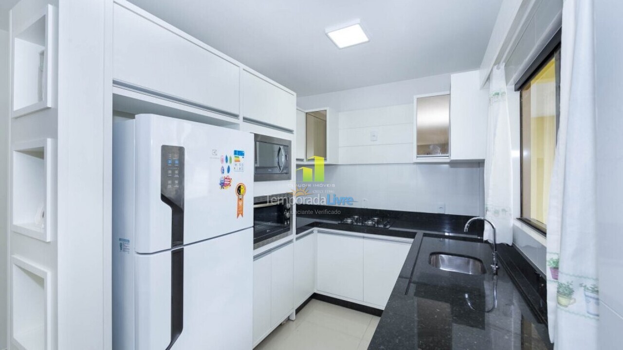 House for vacation rental in Bombinhas (Praia de Bombas)