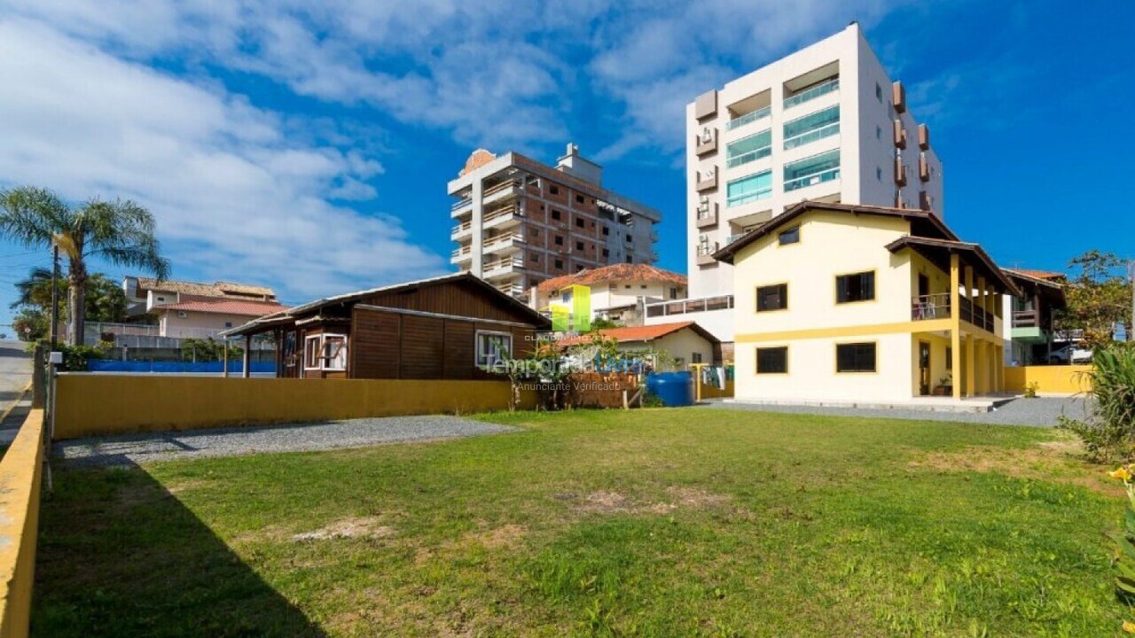 House for vacation rental in Bombinhas (Praia de Bombas)