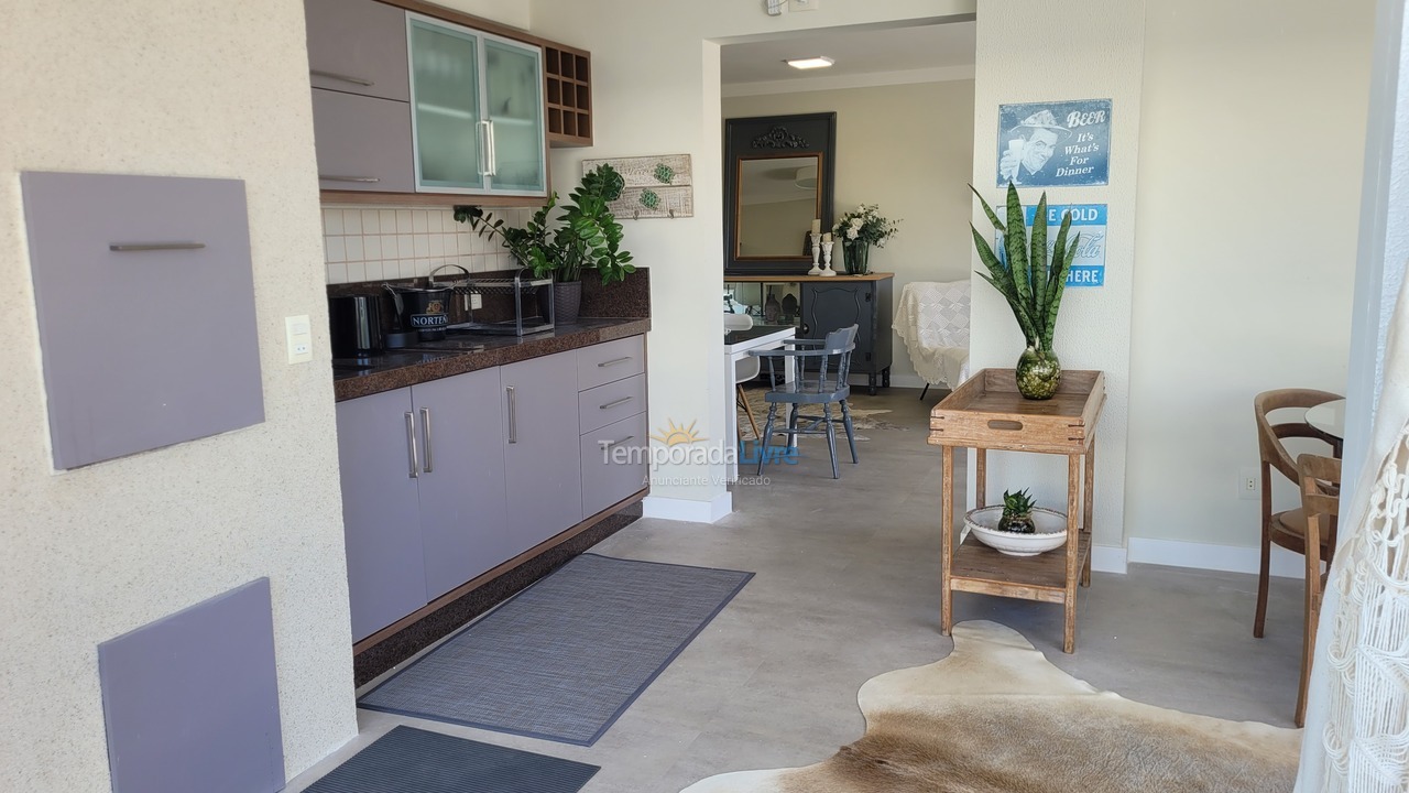 Apartamento para aluguel de temporada em Florianopolis (Praia dos Ingleses)