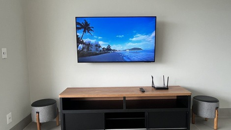 Raque c/ smart tv 50 polegadas