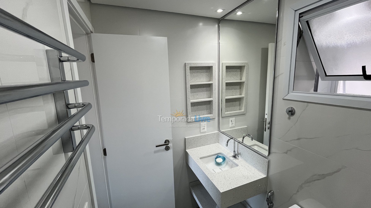 Apartamento para aluguel de temporada em Bertioga (Riviera de São Lourenço)