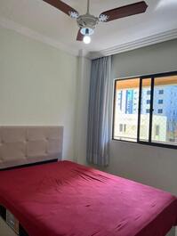 Apartamento en primera línea de playa con vista lateral al mar.