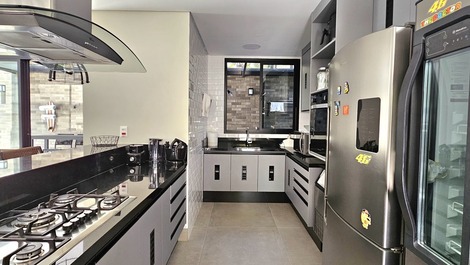 PRAIA DE JUQUEHY ALTO PADRAO