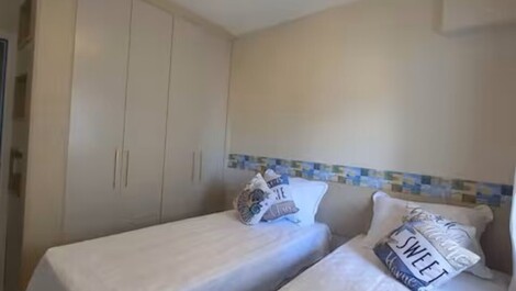 Apto Novo no Centro da Praia Astúrias | 50m do Mar | Condomínio Clube