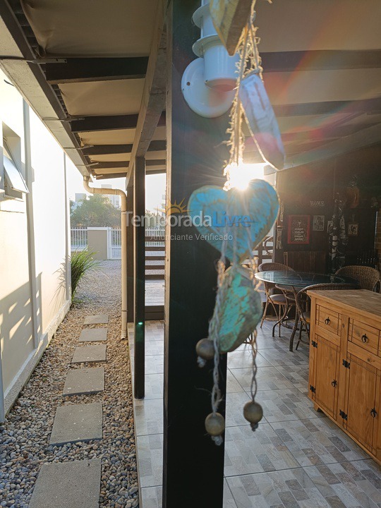 Apartamento para aluguel de temporada em Bombinhas (Canto Grande)