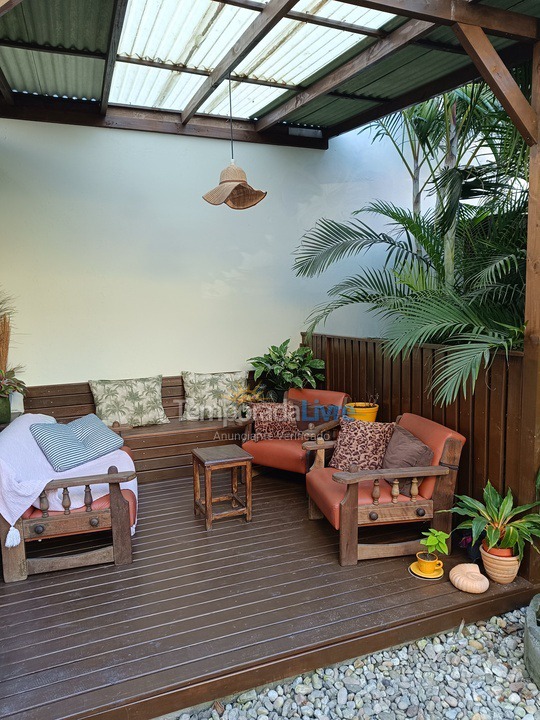 Apartamento para aluguel de temporada em Bombinhas (Canto Grande)