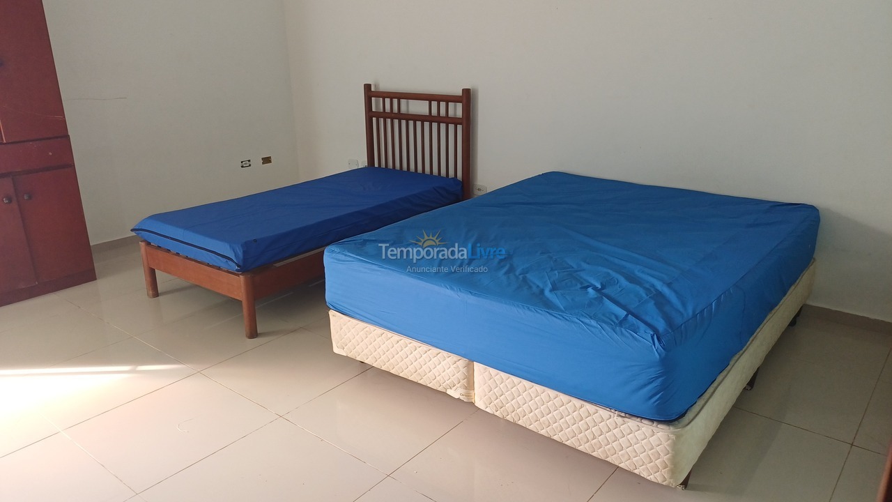 Casa para alquiler de vacaciones em Peruíbe (Parque Turistico)