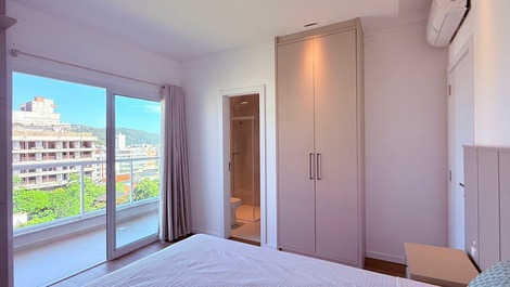 Linda Cobertura em Bombas para 10 pessoas com Vista Mar