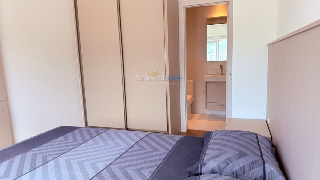 Apartamento para aluguel de temporada em Bombinhas (Praia de Bombas)