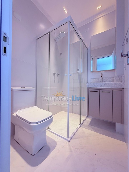 Apartamento para aluguel de temporada em Bombinhas (Praia de Bombas)