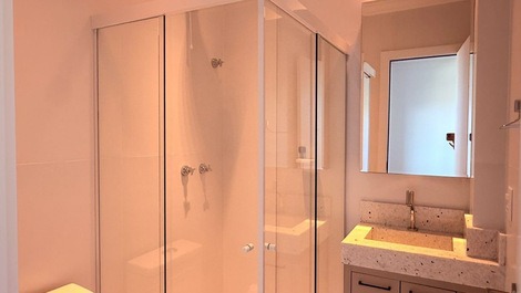 Linda Cobertura em Bombas para 10 pessoas com Vista Mar