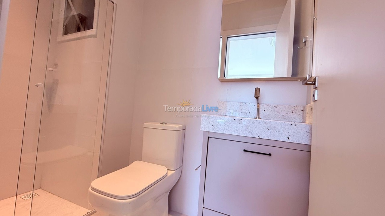 Apartamento para aluguel de temporada em Bombinhas (Praia de Bombas)