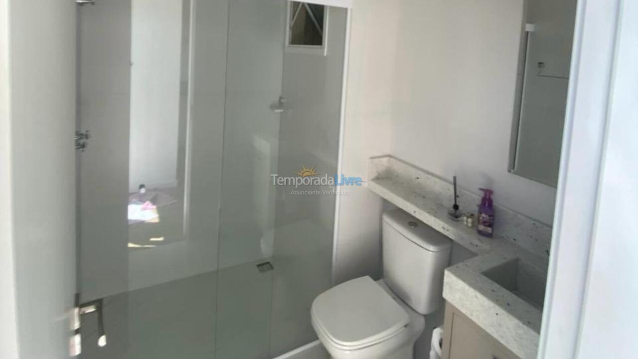 Apartamento para aluguel de temporada em Bombinhas (Praia de Bombas)