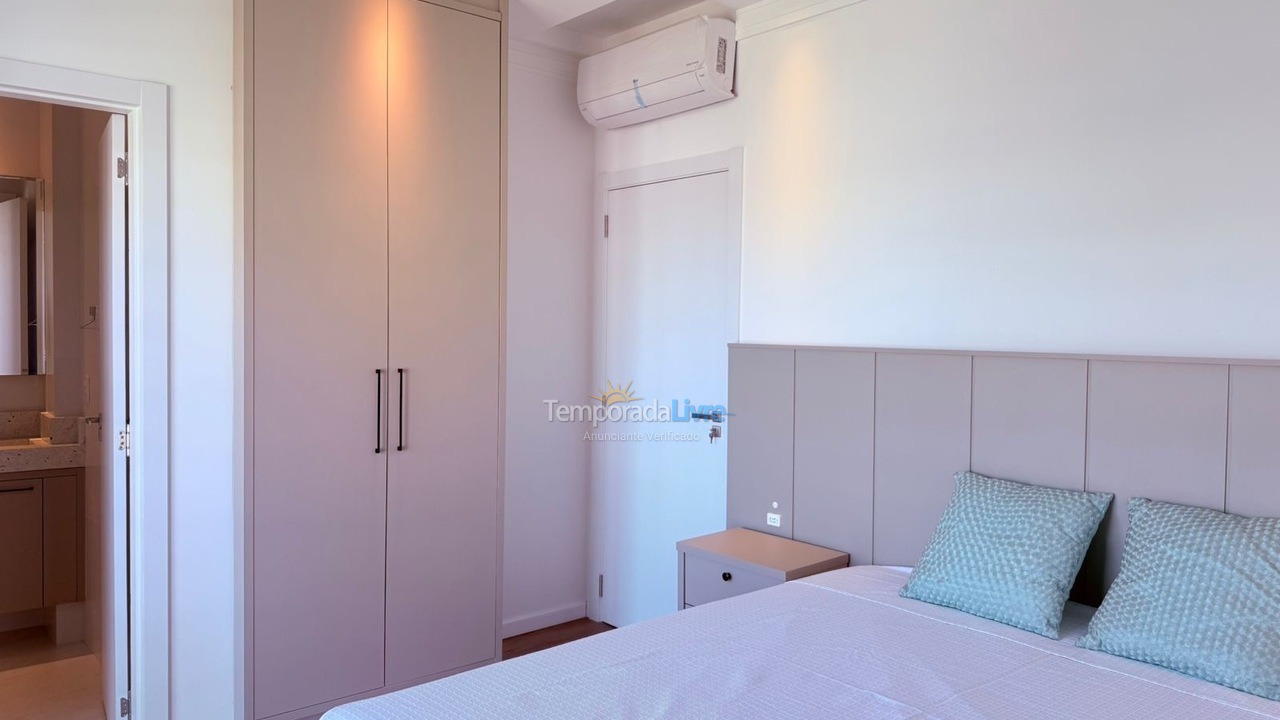 Apartamento para aluguel de temporada em Bombinhas (Praia de Bombas)