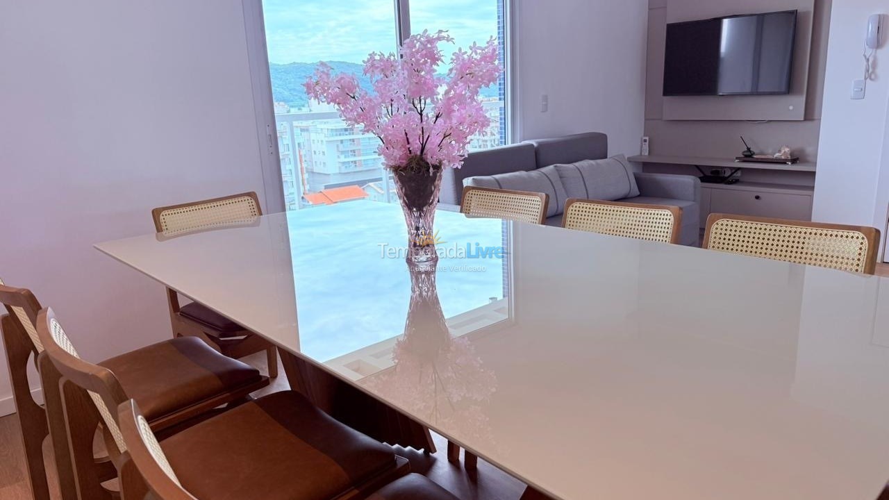 Apartamento para aluguel de temporada em Bombinhas (Praia de Bombas)