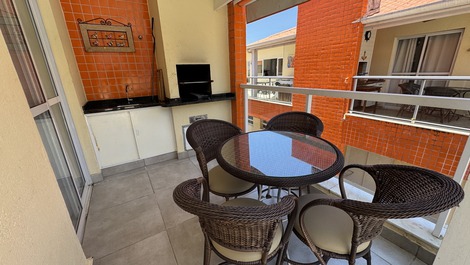 Churrasqueira parte externa do apartamento.