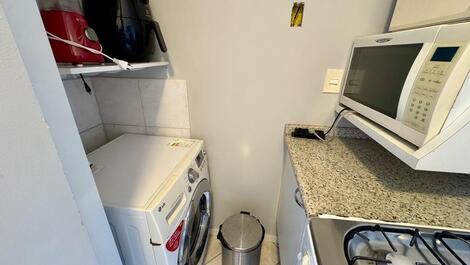 SEASONAL RENTAL: JURERÊ, 1 BEDROOM, 200 METERS FROM THE BEACH