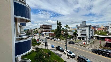 SEASONAL RENTAL: JURERÊ, 1 BEDROOM, 200 METERS FROM THE BEACH