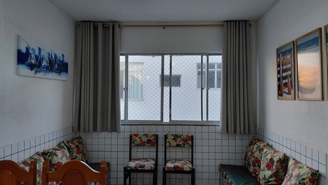 APARTAMENTO SIMPLES E FAMILIAR NA PRAIA DO FORTE/CENTRO