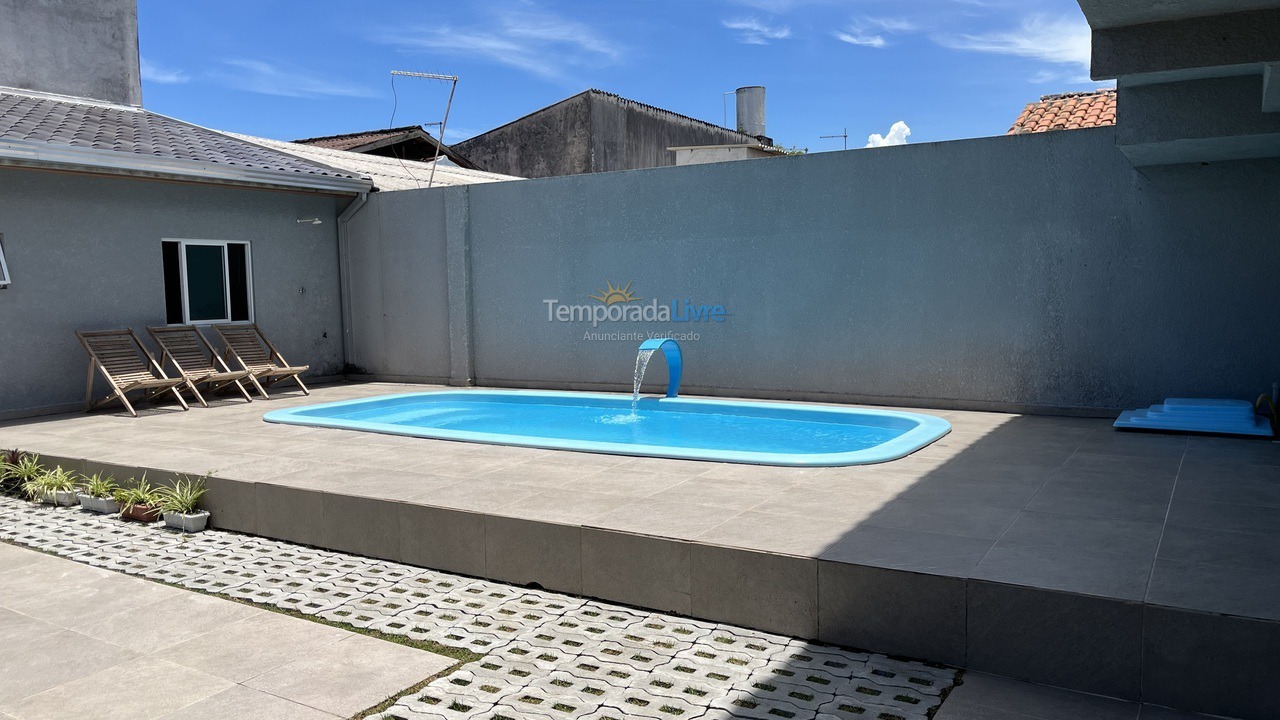 Casa para aluguel de temporada em Matinhos (Balneário Guacyara Costa Azul)