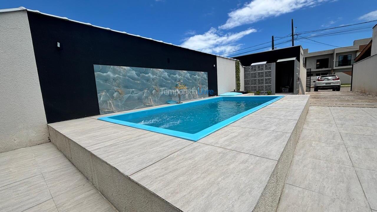 Casa para aluguel de temporada em Guaratuba (Balneário Eliane)