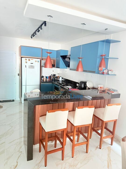 Casa para alquiler de vacaciones em Guarujá (Jardim Virgínia)
